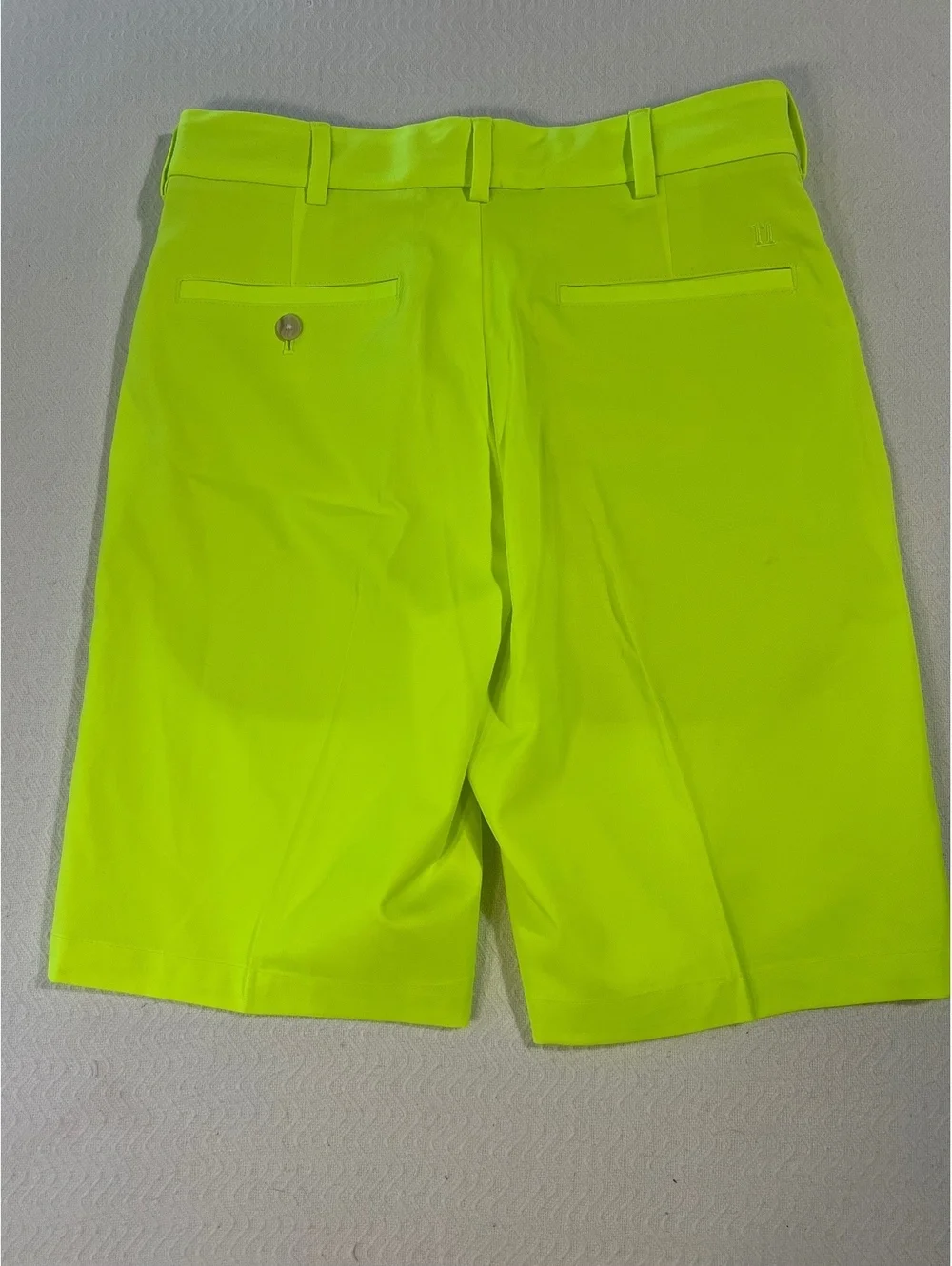 Walter Hagen Men's Neon Yellow Golf Shorts Size 30